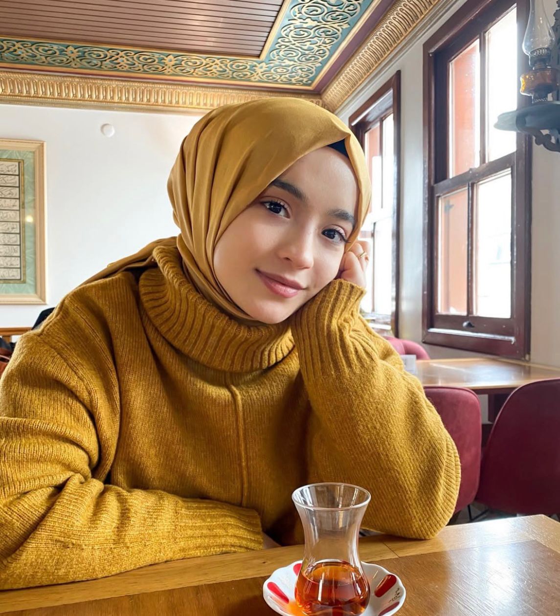 Kumdere Otele Gelen Bayan Escort Meyra