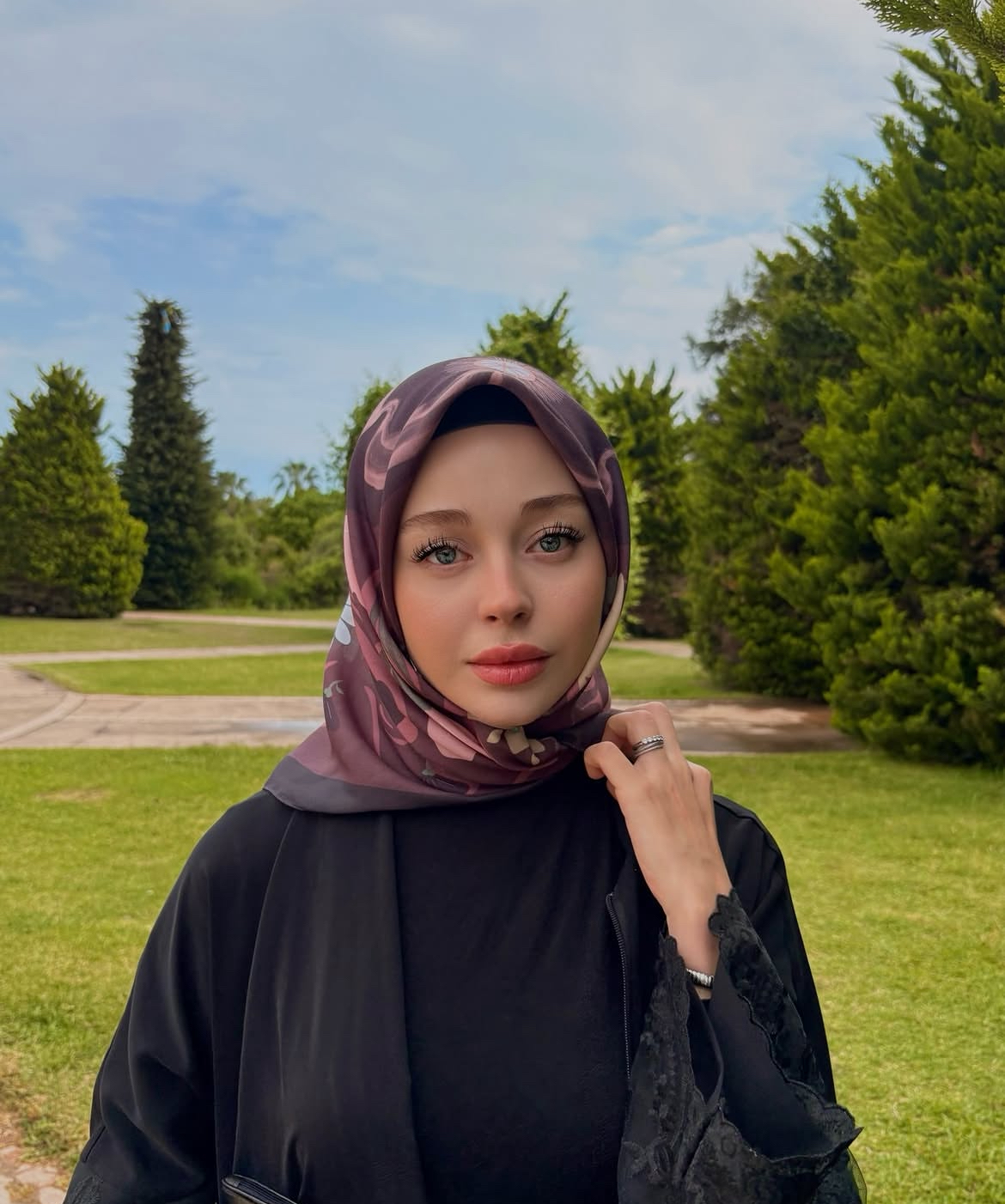 Kerimler Ruhsal Denge Escort Bayan Elçin